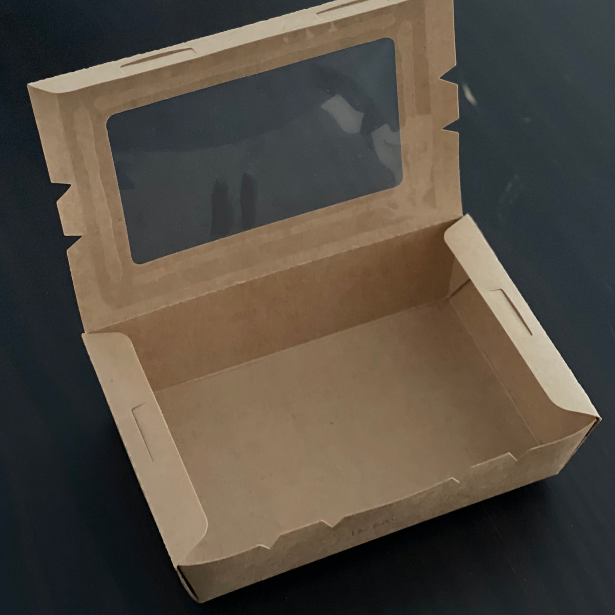 Sichtfenster-Box aus Kraftpapier mit Fenster – Detailansicht