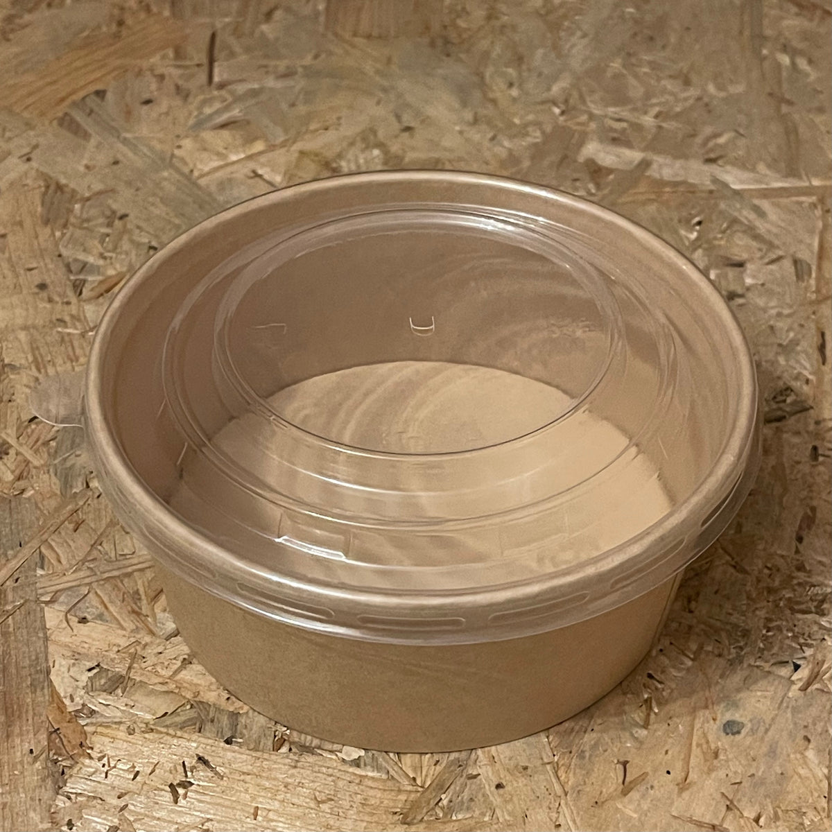 Kraftpapier-Bowl mit PP-Deckel – Detailansicht